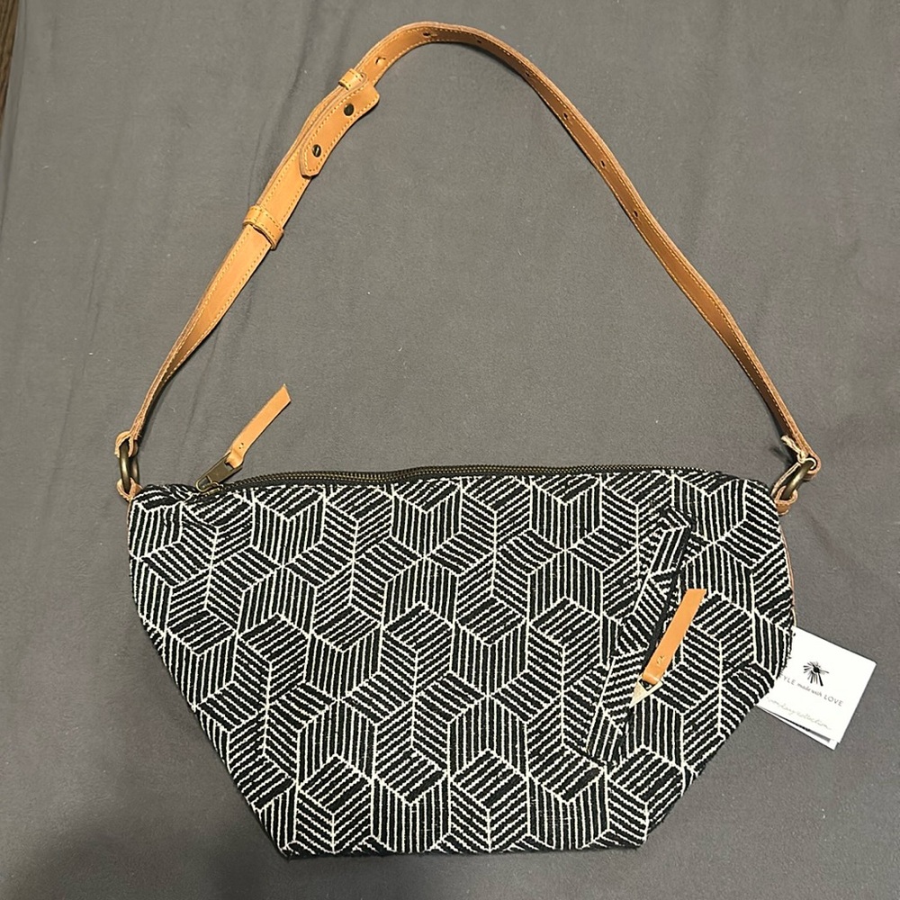 Geo Sling Bag
